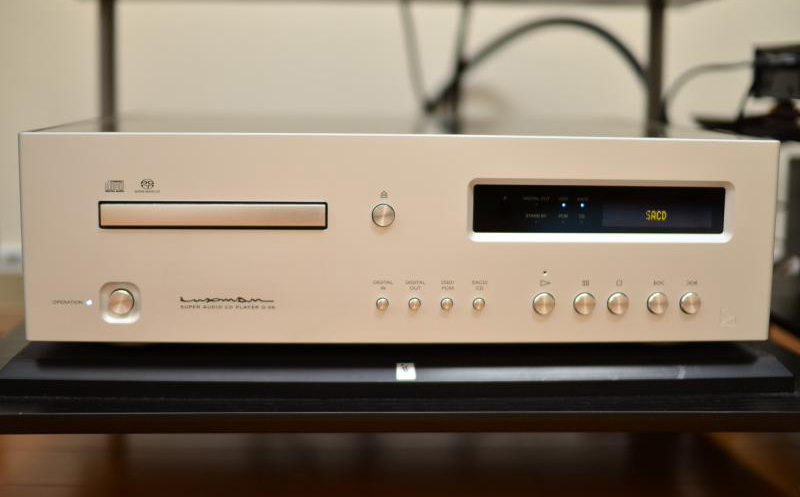 đầu đĩa hi-end Luxman CD-Player D-08 nhập khẩu