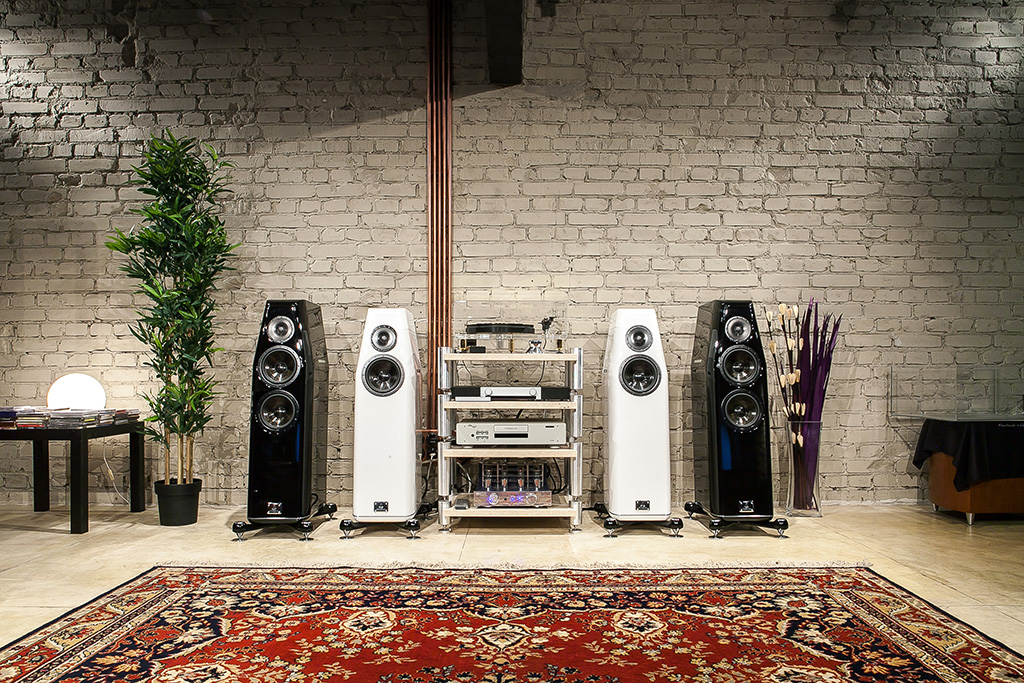 Trải nghiệm âm nhạc cùng cặp loa hi-end Kharma Elegance S7-S Signature